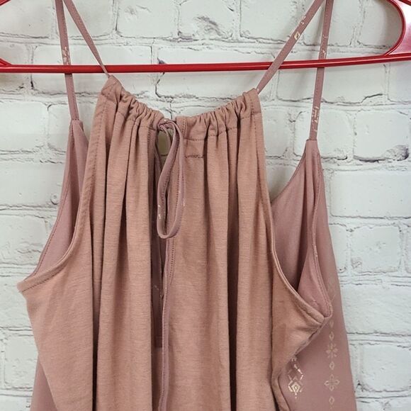 Maurices Sleeveless Top Medium Dusty Rose Pleated Neck Sheer Halter Keyhole Back - Picture 10 of 12
